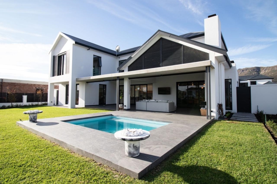 5 Bedroom Property for Sale in Paarl South Western Cape